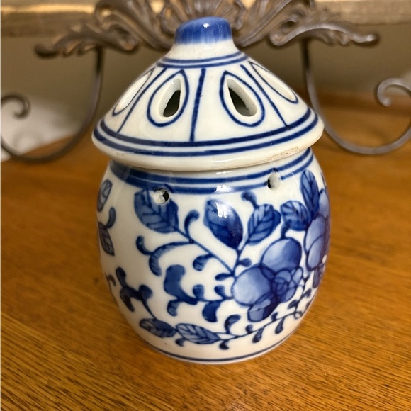 Other - Blue and white porcelain lidded potpourri jar